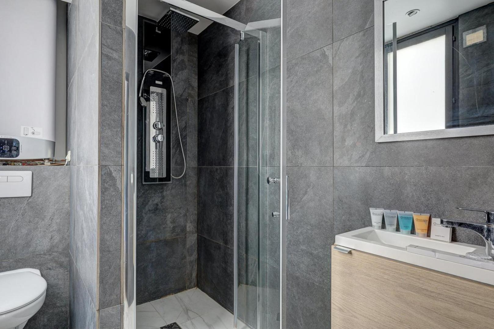 127 Suite Moshe - Superbe Appartement A Paris. Bagian luar foto